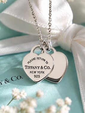 Tiffany & Co. Return to Tiffany 925 Sterling Silver Double Heart Necklace w/box